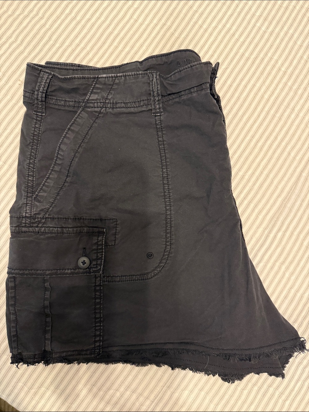 NWOT’s AE 90’s Boyfriend Cargo Shorts